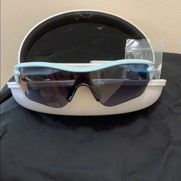 Oakley Accessories - OAKLEY SUNGLASSES